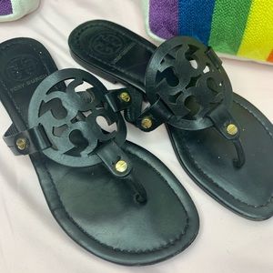 Tory Burch flip flops Black wmns SZ 7.5